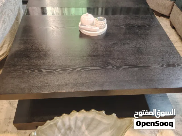 طاولة من ikea
