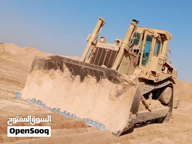 بلدوزر للايجار D8L