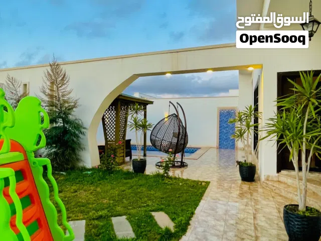 2 Bedrooms Chalet for Rent in Tripoli Al-Baesh
