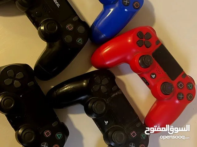 مجموعة قيور بلايستيشن 4 يحتاجون تصليح