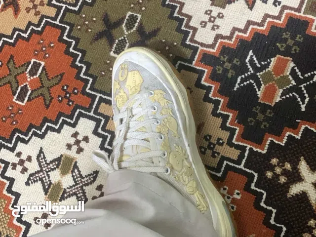 حذاء قطعة نادرة بالسوك ما تتكرر