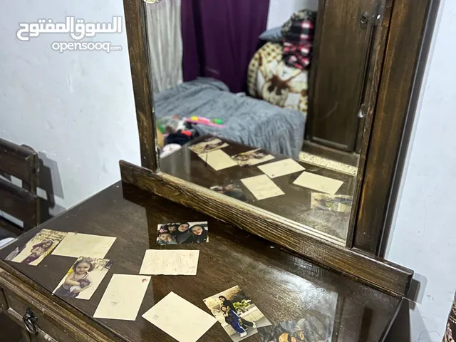 غرفه نوم فخمه وانيقه مفرده شبه جديده خشب عيار ثقيل اقرء الوصف كامل مشان تستفادو واذا بدكم فيديو كمان