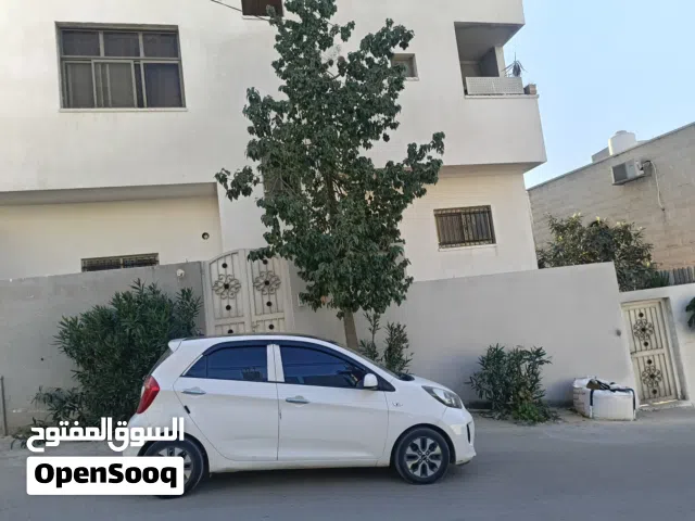 كيا مورنج 2017 دهان الشركه بصلاه عنبي بسعر 34000 ألف نقدا البدل وارد