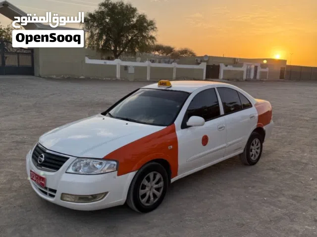 2012 نيسان صني SL
