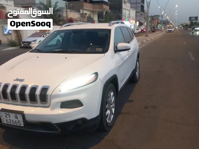 2017 جيب شيروكى Limited