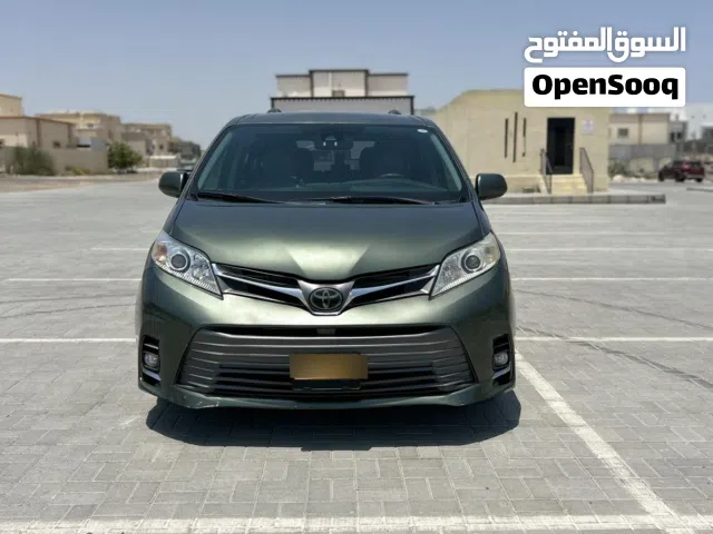 2018 تويوتا سيينا XLE