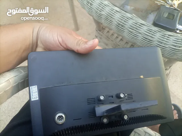 2 شاشات سيارة بنظام اندرويد