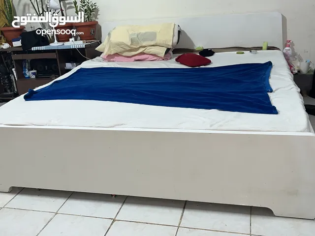 سرير للبيع مستعمل نوع ايكيا