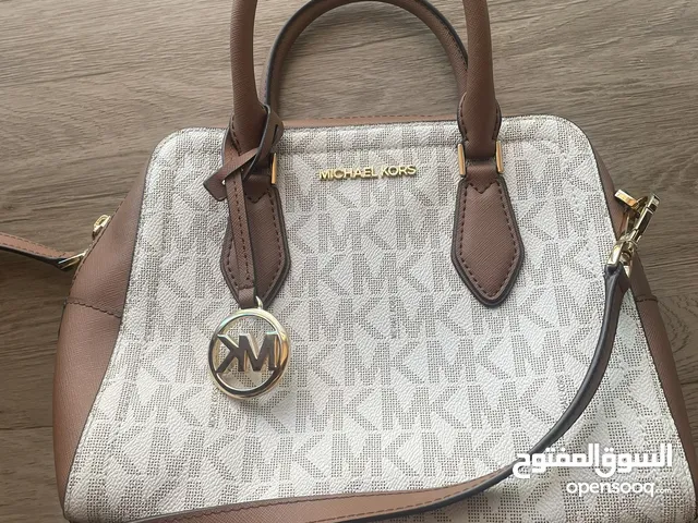 للبيع شنطة Michael Kors أصلية – مستعملة بحالة ممتازة