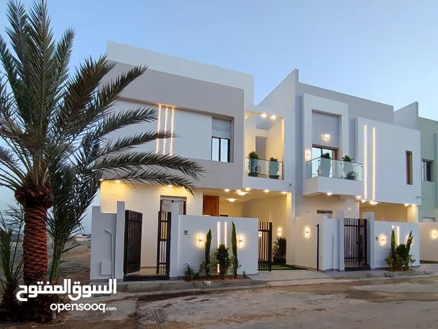 320 m2 5 Bedrooms Villa for Sale in Tripoli Janzour