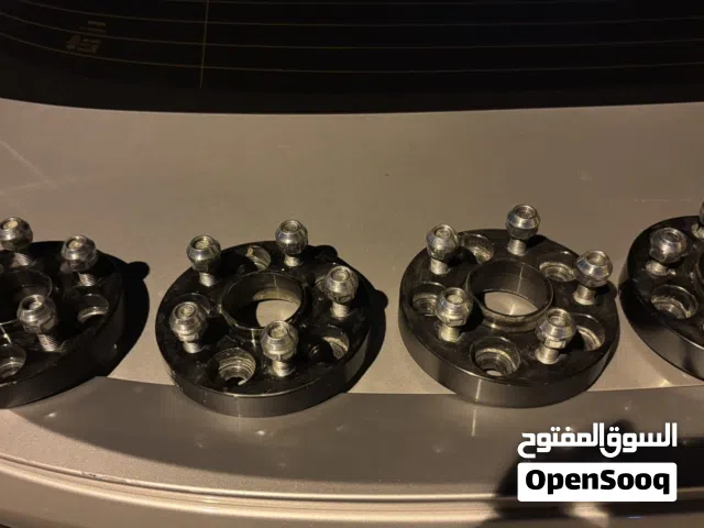 سبيسرات للبيع مستعملات اقل من اسبوعين ما فيها مشاكل ولا نفضه اصلي