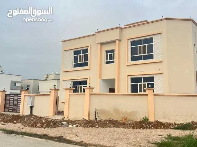 313 m2 5 Bedrooms Villa for Sale in Dhofar Salala