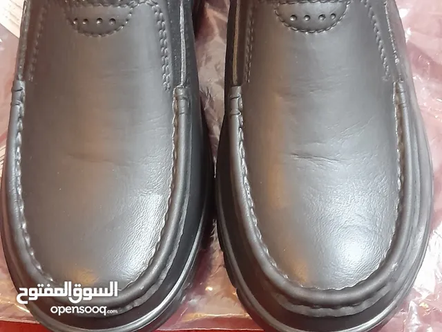 حذاء الشيف نمره 42
