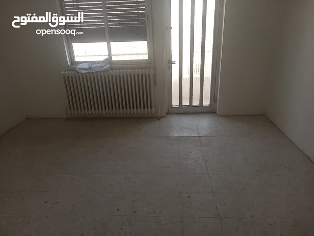 160 m2 3 Bedrooms Apartments for Rent in Amman Jabal Al Hussain