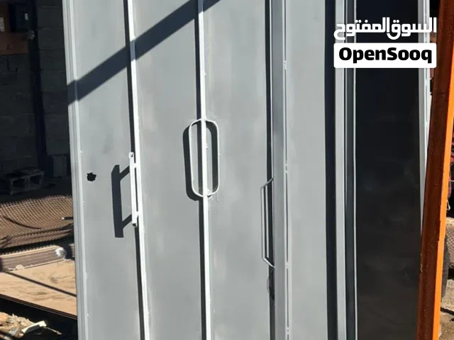 باب حديد جديد بالقفص