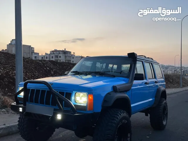 Jeep xj مربع