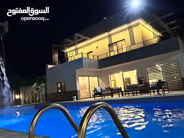 فيلا فاخره للايجار اليومي