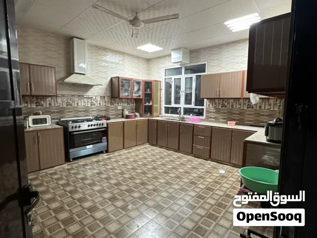 200 m2 3 Bedrooms Apartments for Rent in Muscat Al Maabilah