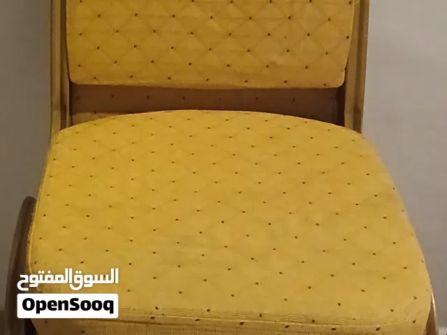 3 كراسي سفره و1 طاوله زجاج