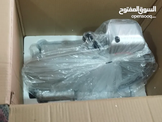 قطاعة سنيورة جديدة بالكرتونة
