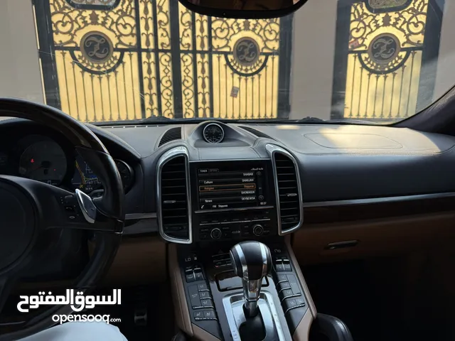 للبيع سيارة بورش كايين GTS موديل 2014 استخدام حرمه الموتر نظيف ومايشكي شي