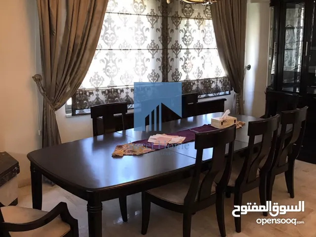 شقة أرضية فاخرة للبيع في الكرسي - قرب المخابرات 230م تشطيب سوبر ديلوكس