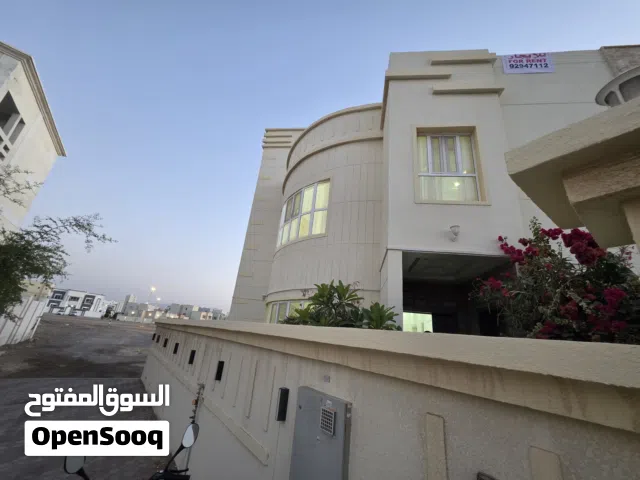355 m2 More than 6 bedrooms Villa for Rent in Muscat sultan haitham city