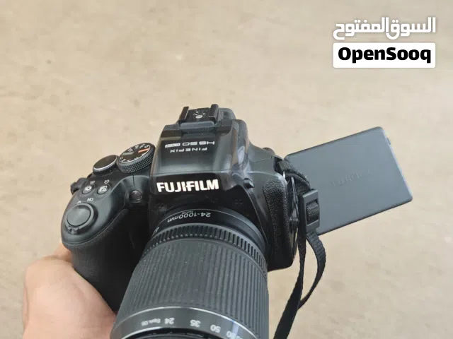 كامرة فوجي فيلم حالتها ممتازه وصور ممتازه جدا معا ضمان استعمالها قبل شرائها