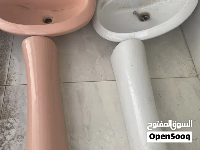 مغاسل بحالة جيدة