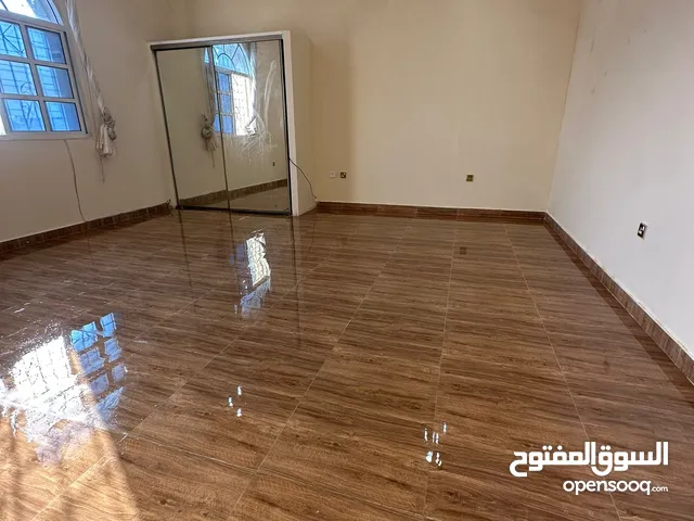استديو كبير للآجار