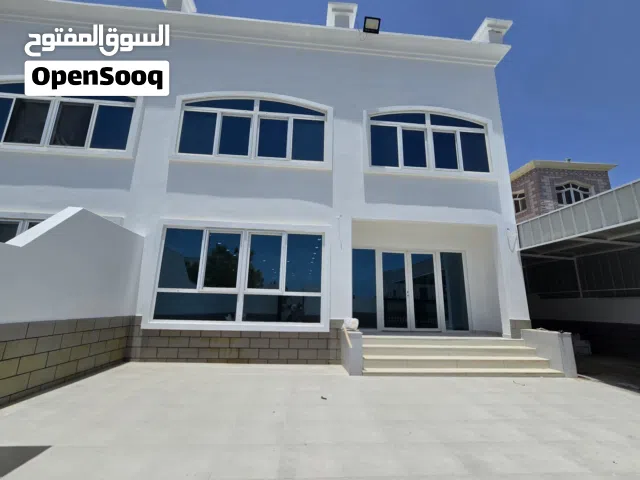 400 m2 4 Bedrooms Villa for Rent in Muscat Azaiba