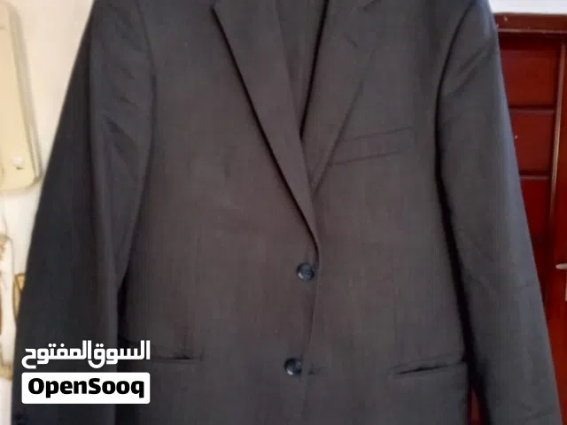بدلات رجالي عدد 7 للبيع استعمال بسيط جدا