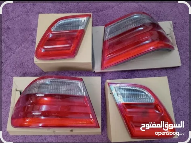 مطلوب غماز خلفي و مرآة يمين مرسيدس قرش ونص 2001