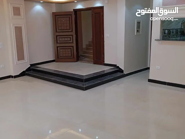 200 m2 3 Bedrooms Apartments for Sale in Giza Faisal