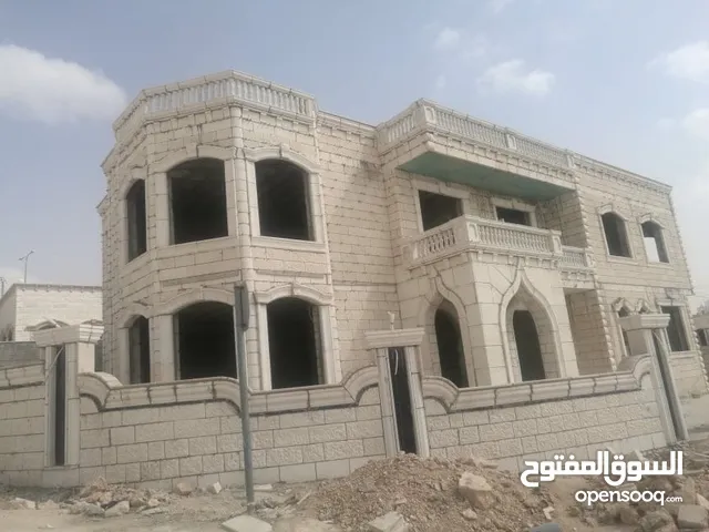 780 m2 More than 6 bedrooms Villa for Sale in Zarqa Madinet El Sharq