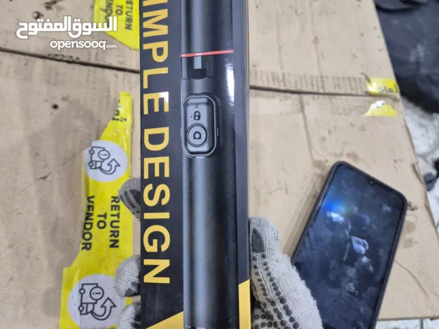 عصا سلفي مع إضاءة