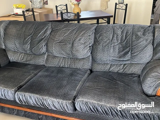 انتريه أمريكي مكون من كنبة و أربعة كراسي