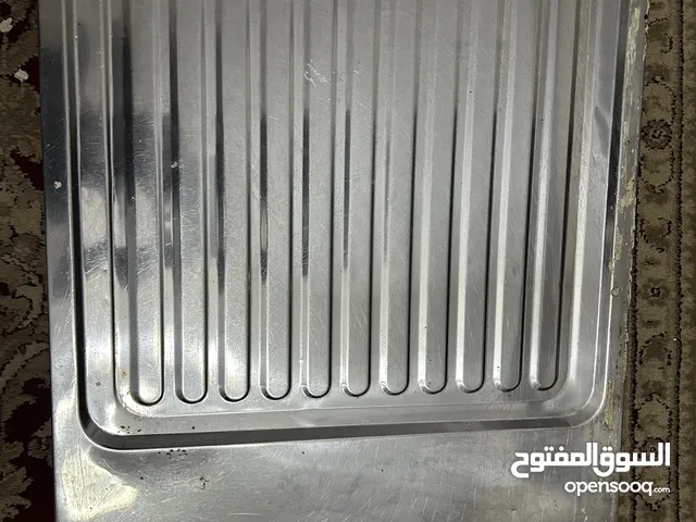 للبيع حوض ستانلس مقاس 120 في 50 بحالة الجديد (حلة مطبخ)