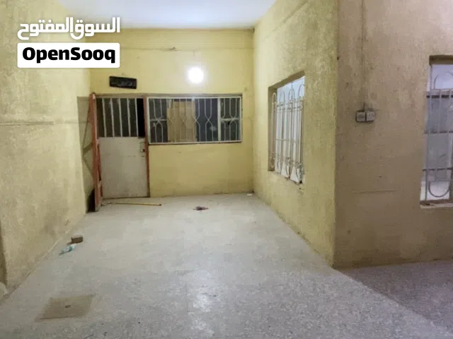 200 m2 5 Bedrooms Townhouse for Rent in Basra Jubaileh