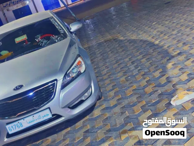 2012 كيا كادينزا Technology