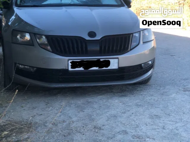 2019 سكودا اوكتافيا Ambition