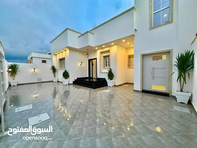 200 m2 4 Bedrooms Townhouse for Sale in Tripoli Ain Zara