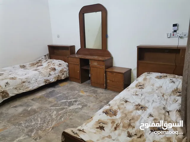 غرفة نوم شبابية خشبية صاج عراقية مستعمل بيع مستعجل السعر 400 وبيها مجال