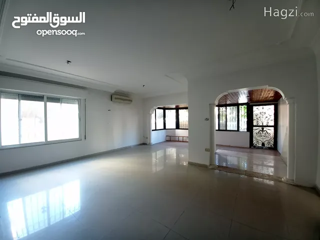 247 m2 5 Bedrooms Apartments for Sale in Amman Khalda