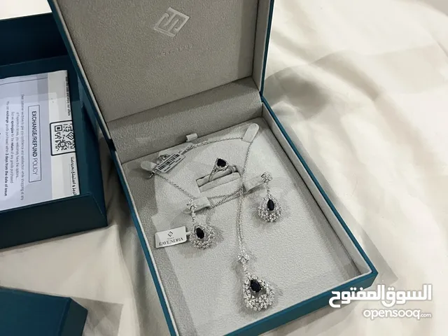 طقم من الفضه الخالصه عيار 925