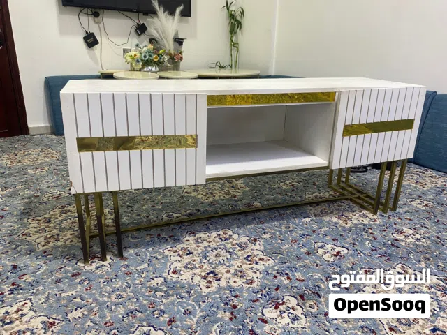 طاوله للبيع بيعه سريعه