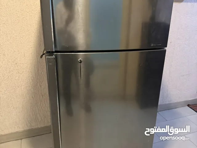 ثلاجة Lg مستعملة للبيع