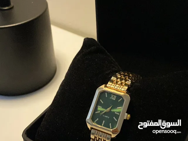 حين يلتقي الذوق الرفيع مع دقة التفاصيل... تولد ساعة تُكمّل حضورك. ،، ساعه نسائيه جديده وتحلييي