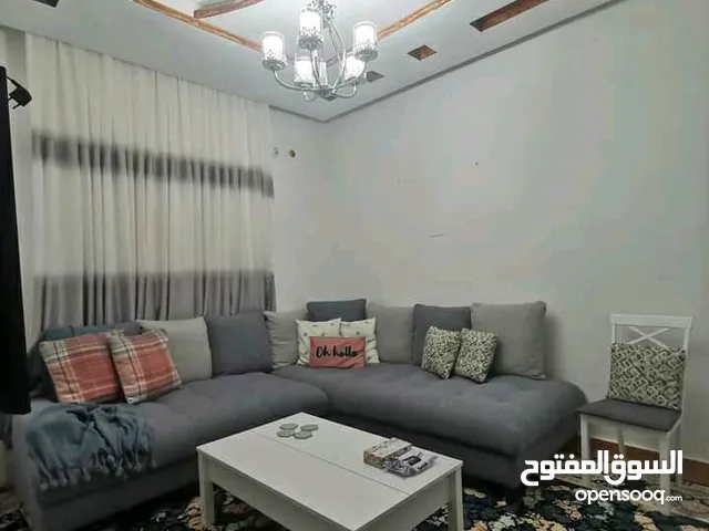 منزل طابقين للبيع في طريق العين