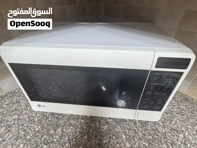 LG 20 - 24 Liters Microwave in Amman